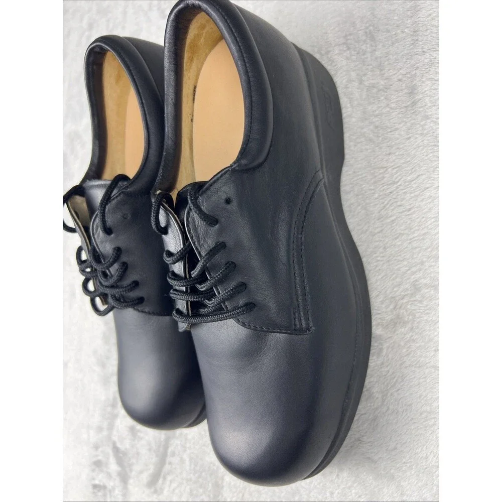 APEX  Ambulator Shoes B2000M Lace Up Genuine Leather women's size 8.5 Medium